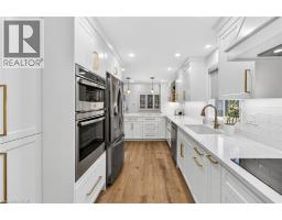 28 ENDEAVOUR Drive - 10