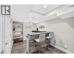 28 ENDEAVOUR Drive - 33
