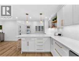 28 ENDEAVOUR Drive - 8
