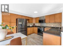 19 COULTHARD Boulevard - 11