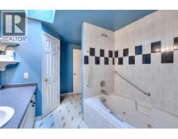 119 KEEWATIN Avenue - 20