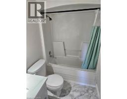 3085 KINGSWAY Drive UnitNo. 3 - 10