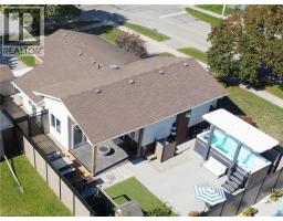 7 CROSBY Drive - 42