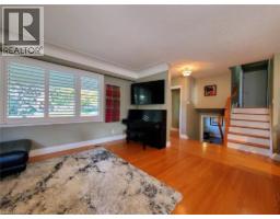 7 CROSBY Drive - 9