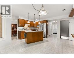 553 PARADISE Crescent - 11