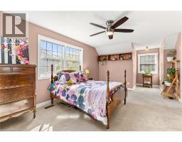 553 PARADISE Crescent - 32