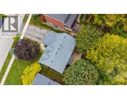 553 PARADISE Crescent - 4