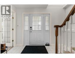 553 PARADISE Crescent - 8