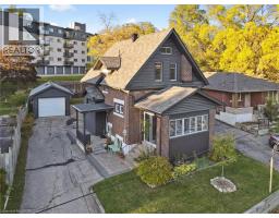 482 WELLINGTON Street N - 1