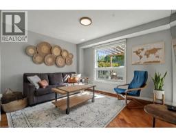 60 LENA Crescent - 12