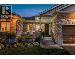 152 DEVONSHIRE Drive UnitNo. 18 - 8