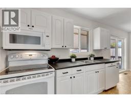 266 FRANKLIN Street N - 11