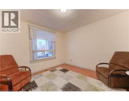 14 STAHL Avenue - 13