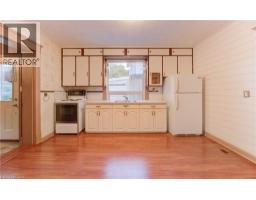 14 STAHL Avenue - 18