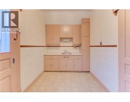 14 STAHL Avenue - 34