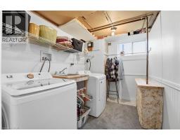 209 RICHARDSON Drive - 16