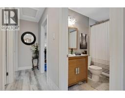 111 FRANKLIN Street N - 17