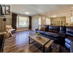 127 JANSEN Avenue - 10