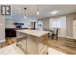 127 JANSEN Avenue - 15