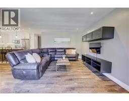 127 JANSEN Avenue - 9