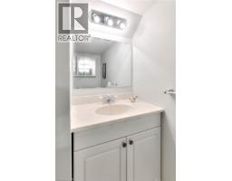 215 GLAMIS Road UnitNo. 27 - 21