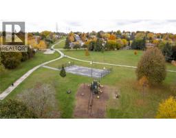 215 GLAMIS Road UnitNo. 27 - 27