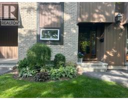 215 GLAMIS Road UnitNo. 27 - 31