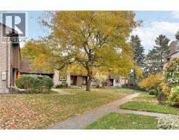 215 GLAMIS Road UnitNo. 27 - 4