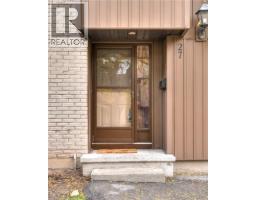 215 GLAMIS Road UnitNo. 27 - 5