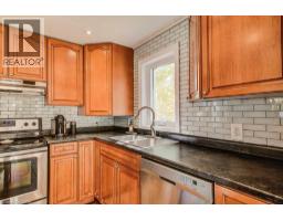 53 MADDISON Street E - 12