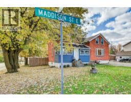 53 MADDISON Street E - 3