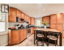 53 MADDISON Street E - 9