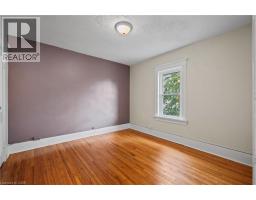 34 STIRLING Avenue N - 19