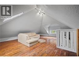 34 STIRLING Avenue N - 29