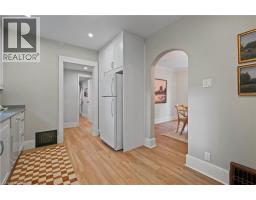 34 STIRLING Avenue N - 9