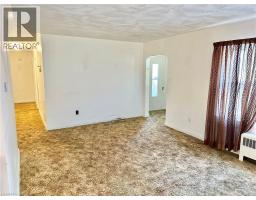 24 HUNT Street N - 12