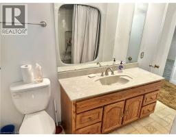 24 HUNT Street N - 13