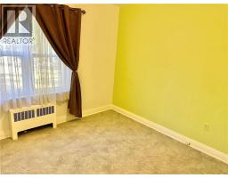 24 HUNT Street N - 15