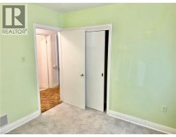 24 HUNT Street N - 16