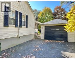 24 HUNT Street N - 2