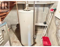 24 HUNT Street N - 28