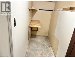 24 HUNT Street N - 30