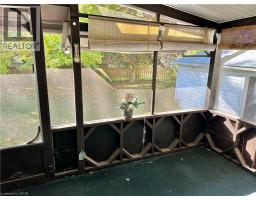 24 HUNT Street N - 33