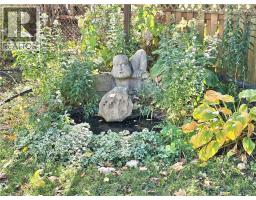 24 HUNT Street N - 36