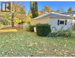 24 HUNT Street N - 38