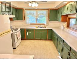 24 HUNT Street N - 6