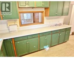 24 HUNT Street N - 8