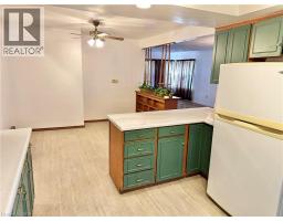 24 HUNT Street N - 9