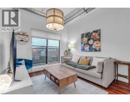 15 DEVITT Avenue S UnitNo. 302 - 22