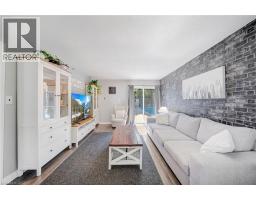 23 BISMARK Drive - 7